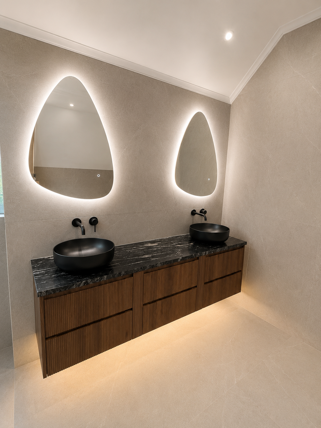 Twin Vanity En-Suite