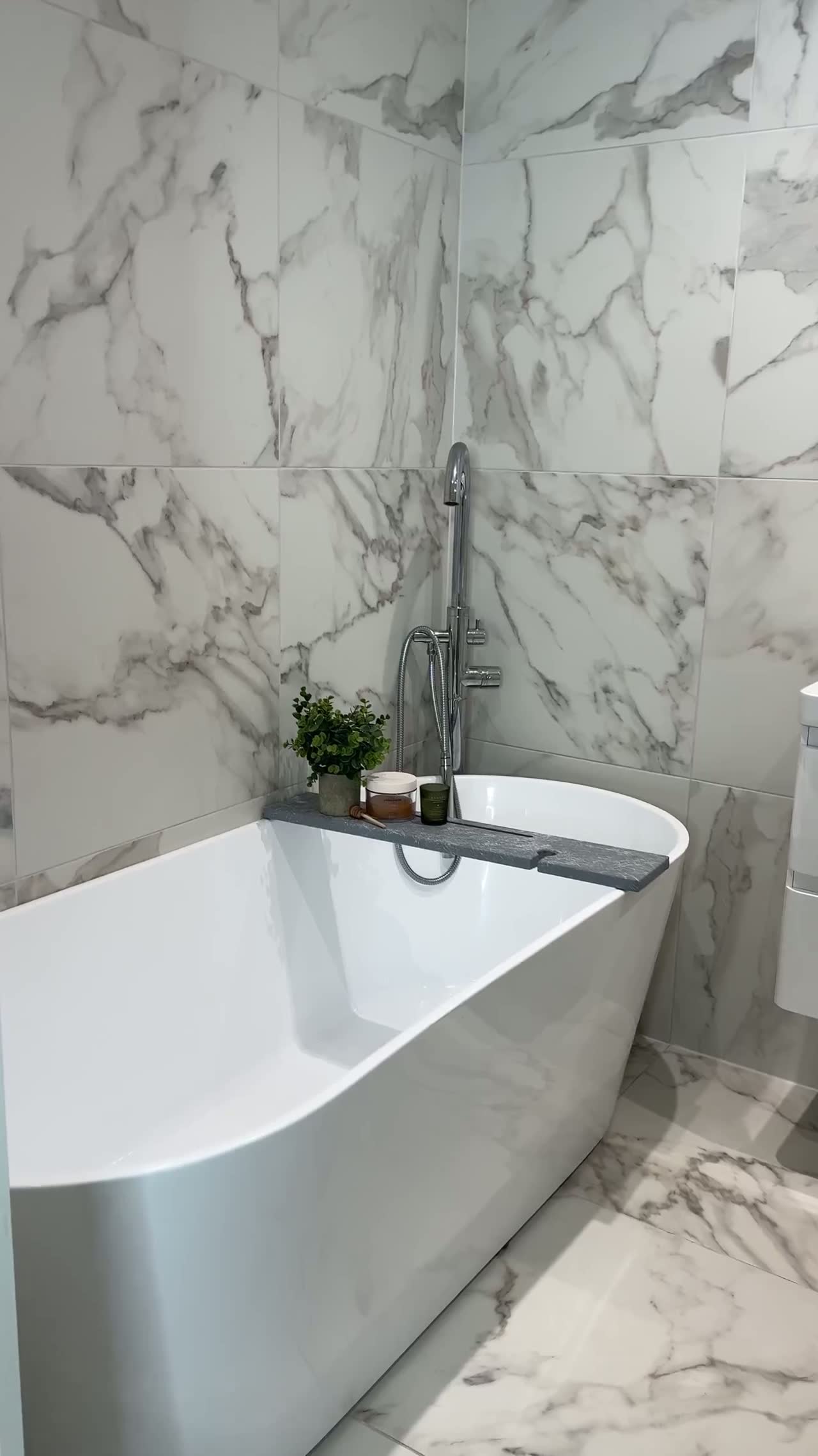 White marble en-suite