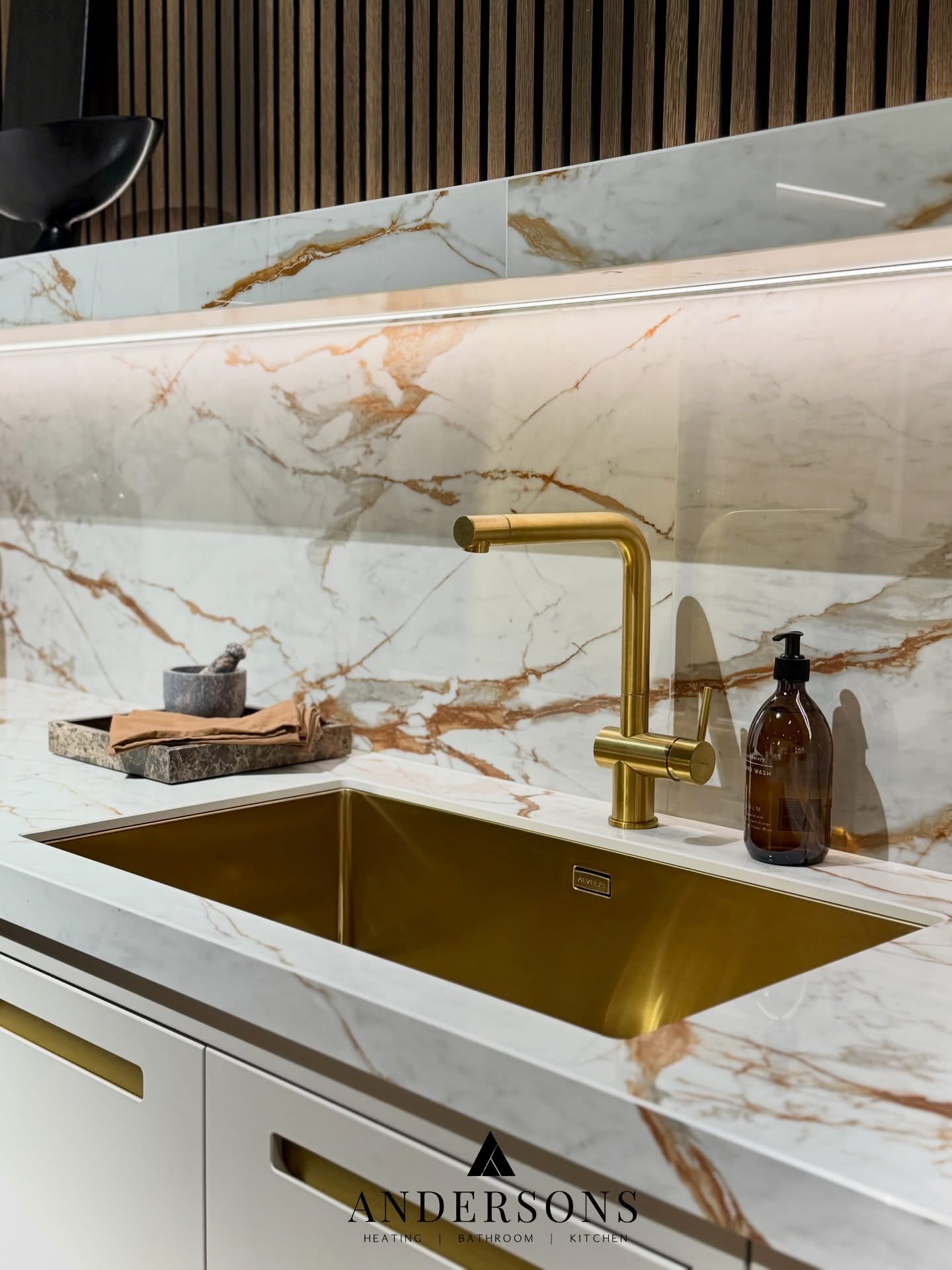 Brass Tap & Undermount Sink